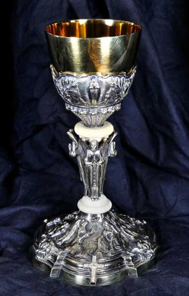 An-Incredible-Pre-Vatican II Chalice-with-Angels-a