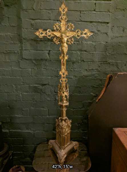 Amazing-Altar-Cross