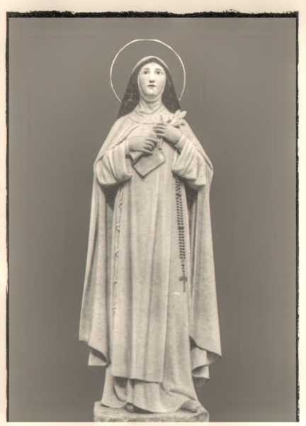Saint-Beatrice-of-Silva-Statue