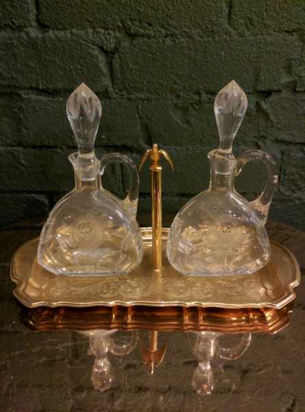 Etched-Glass-Ornate-Cruets-2