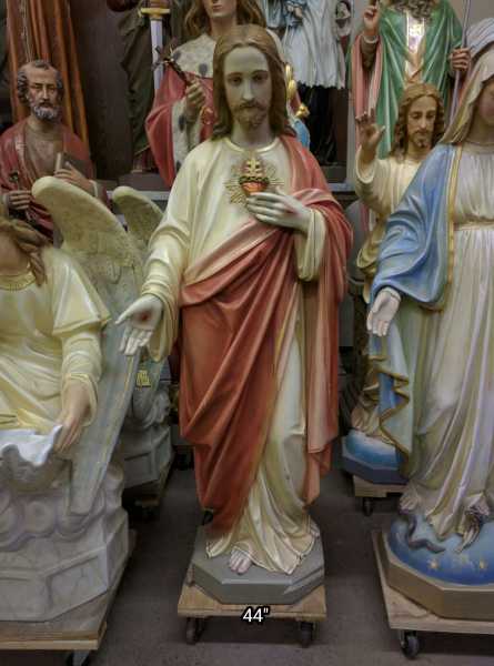 Jesus-Statue-25